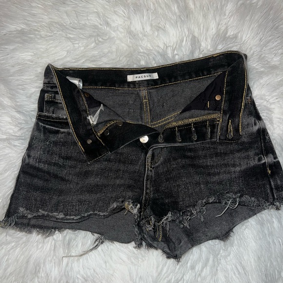 Pacsun Women’s Shorts - Picture 3 of 3